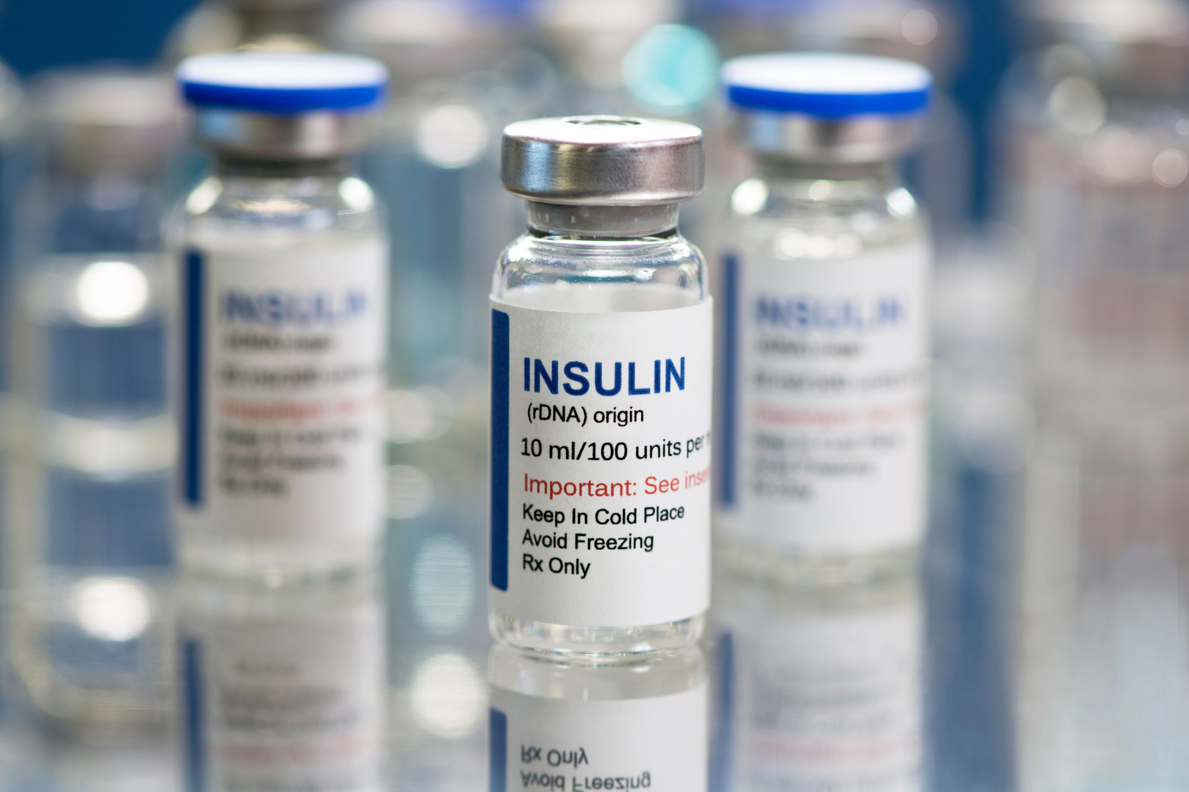 Insulin vials / Sherry Young - stock.adobe.com