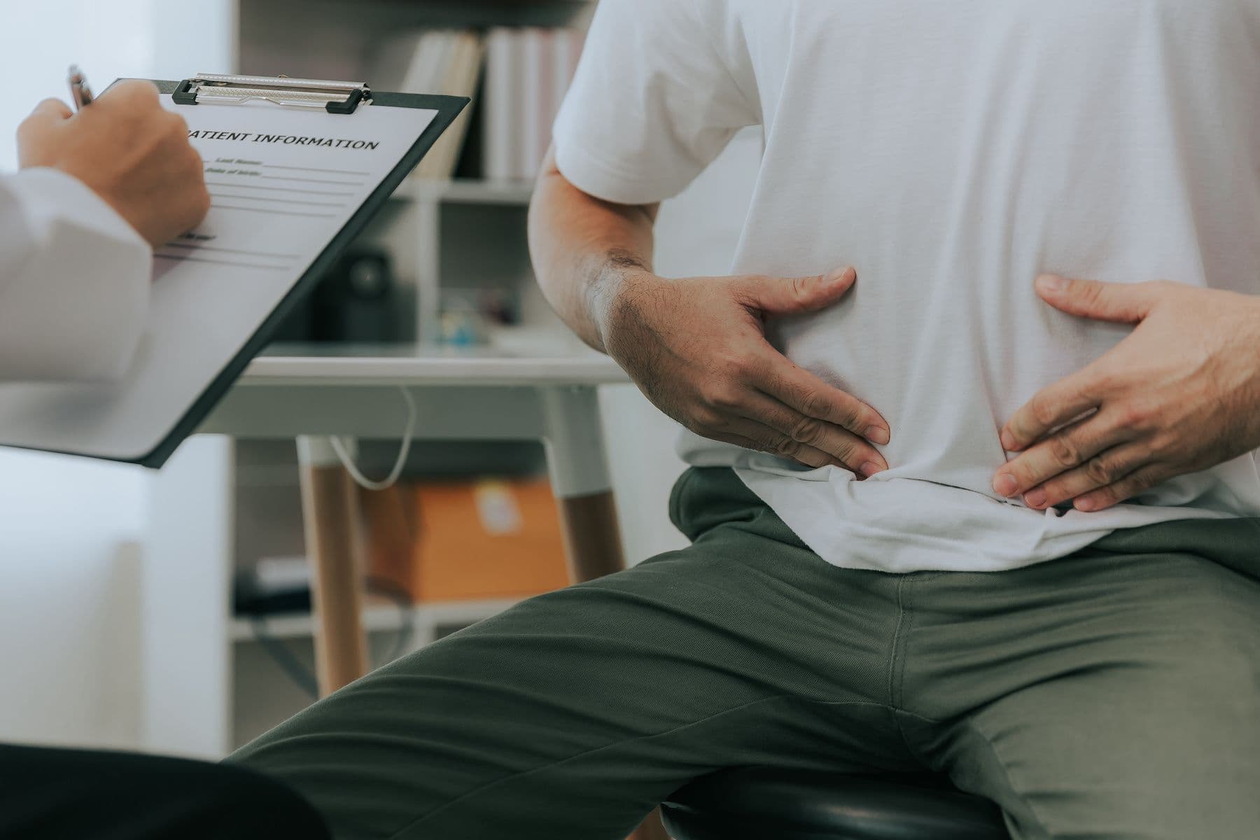 Researchers explored the role of clinical pharmacists for treating patients with inflammatory bowel disease. | image credit: Witoon / stock.adobe.com