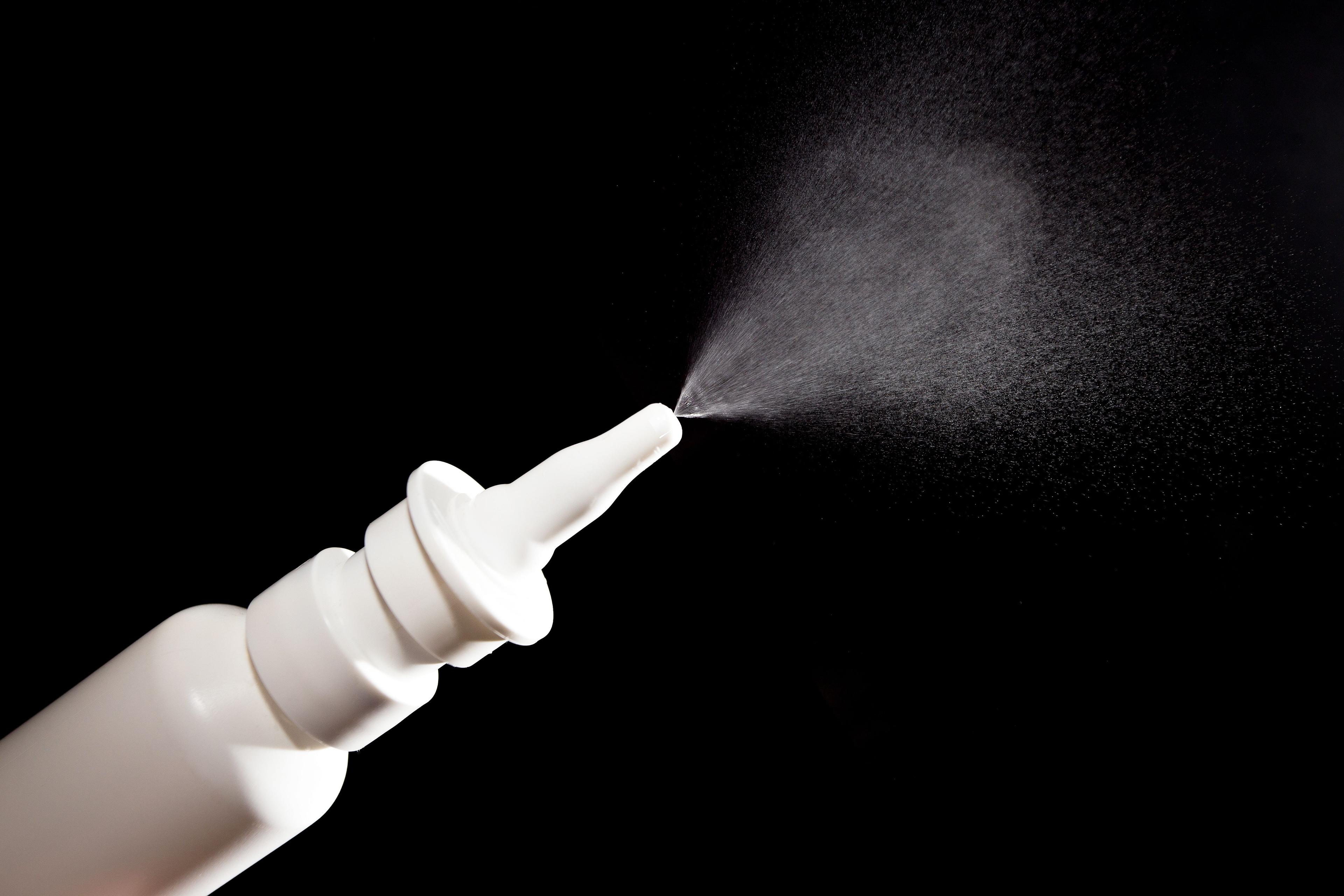 Nasal spray / PixieMe - stock.adobe.com